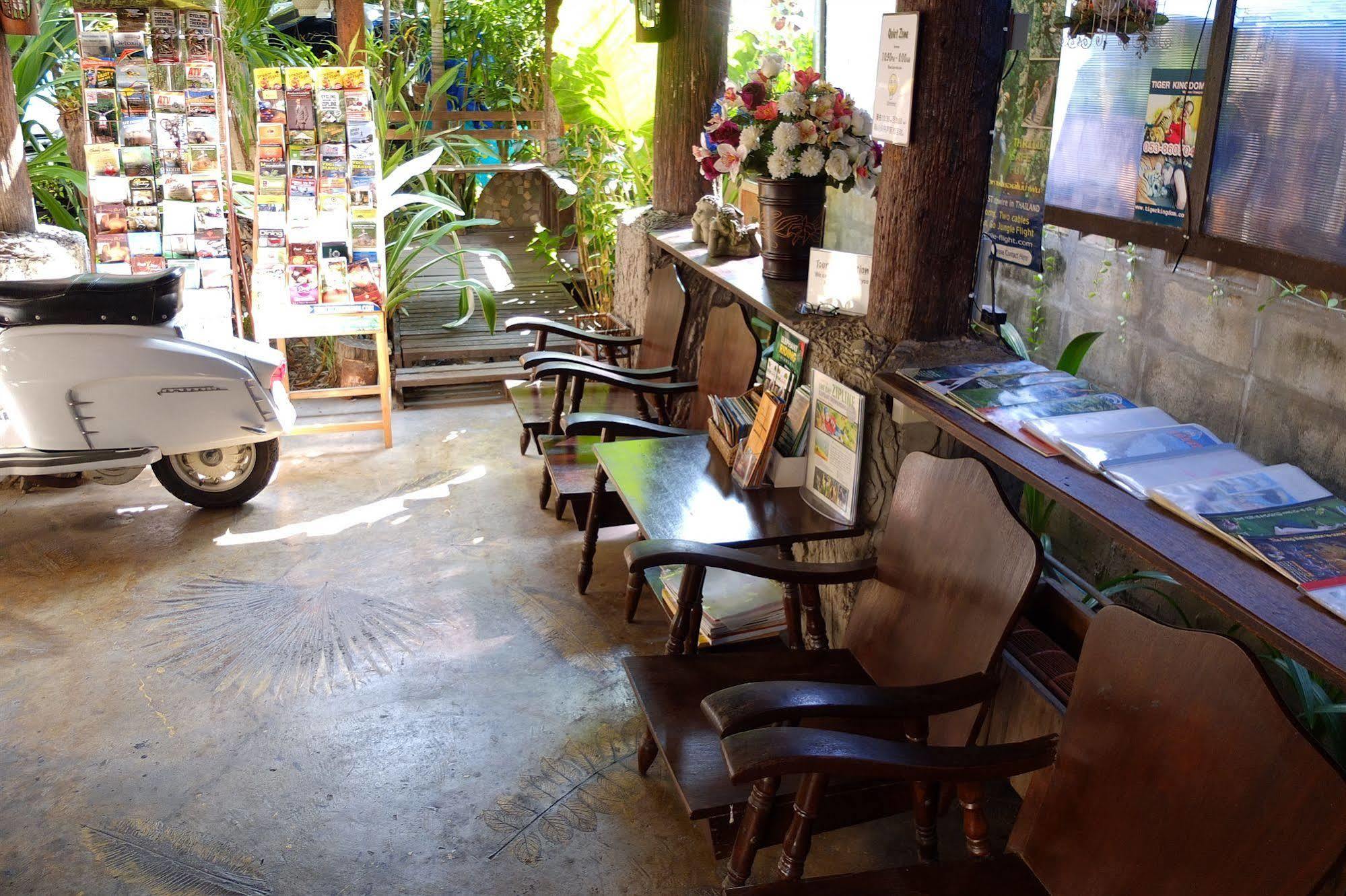 Saithong Guesthouse Chiang Mai Exteriör bild